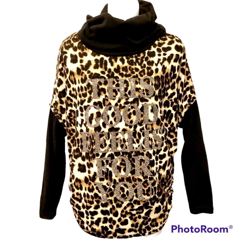 2/$20 Vintage 90s Leopard pattern long sleeve top blouse